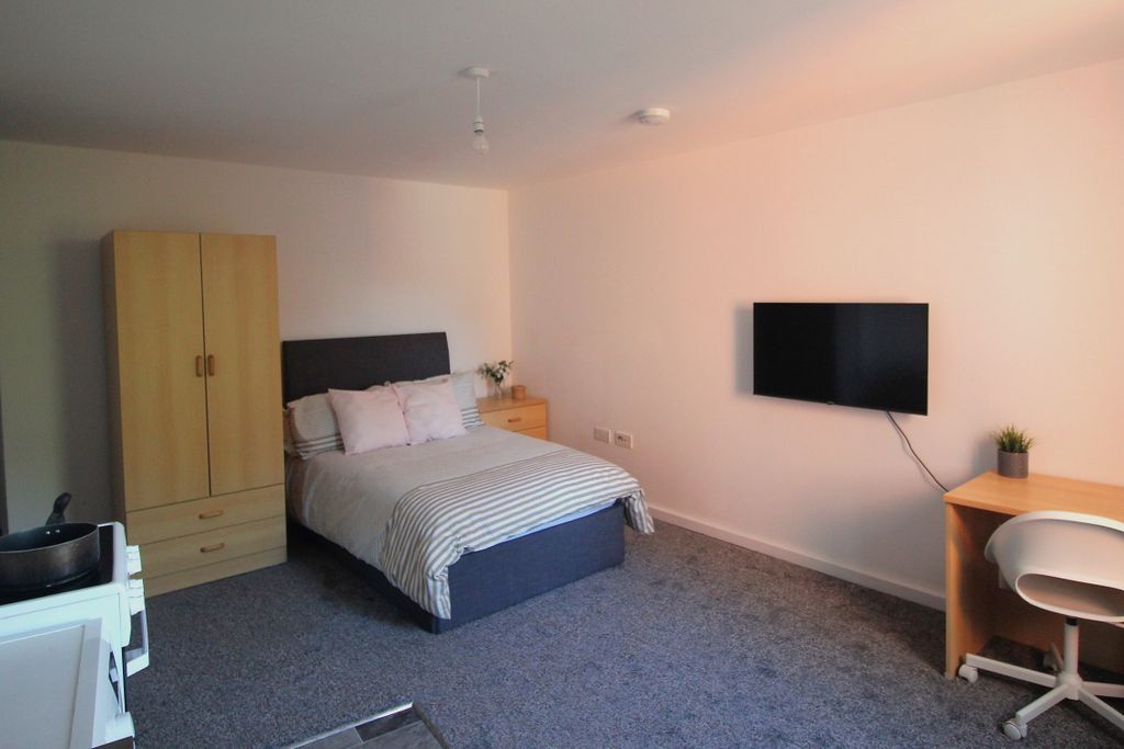 Property photo 1 of 3