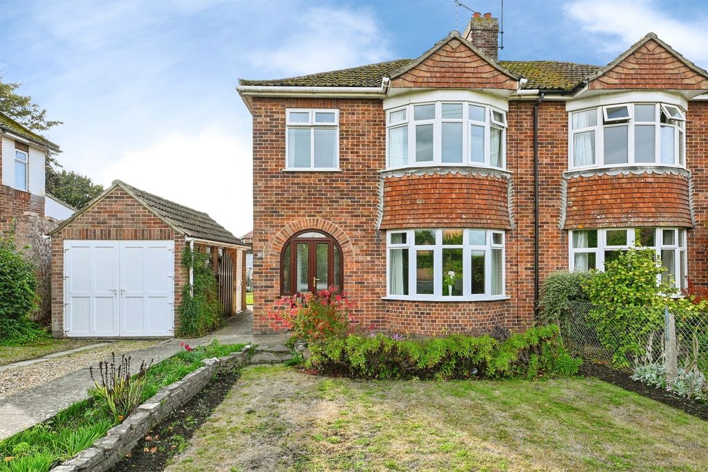 Property photo 1 of 19