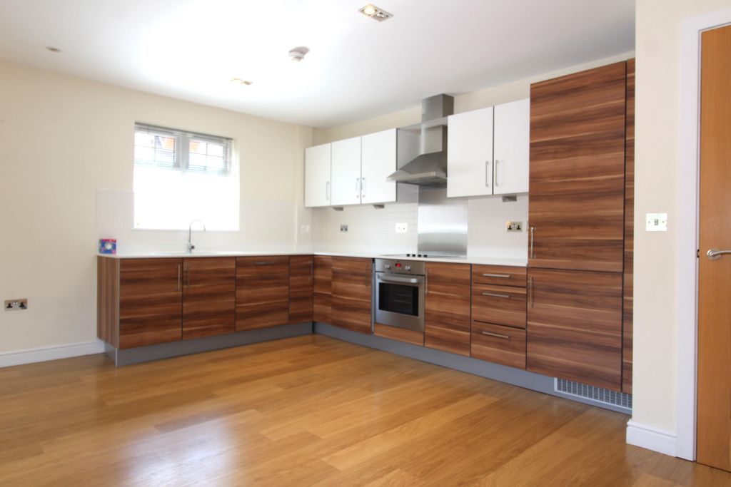 Property photo 2 of 11 Kitchen