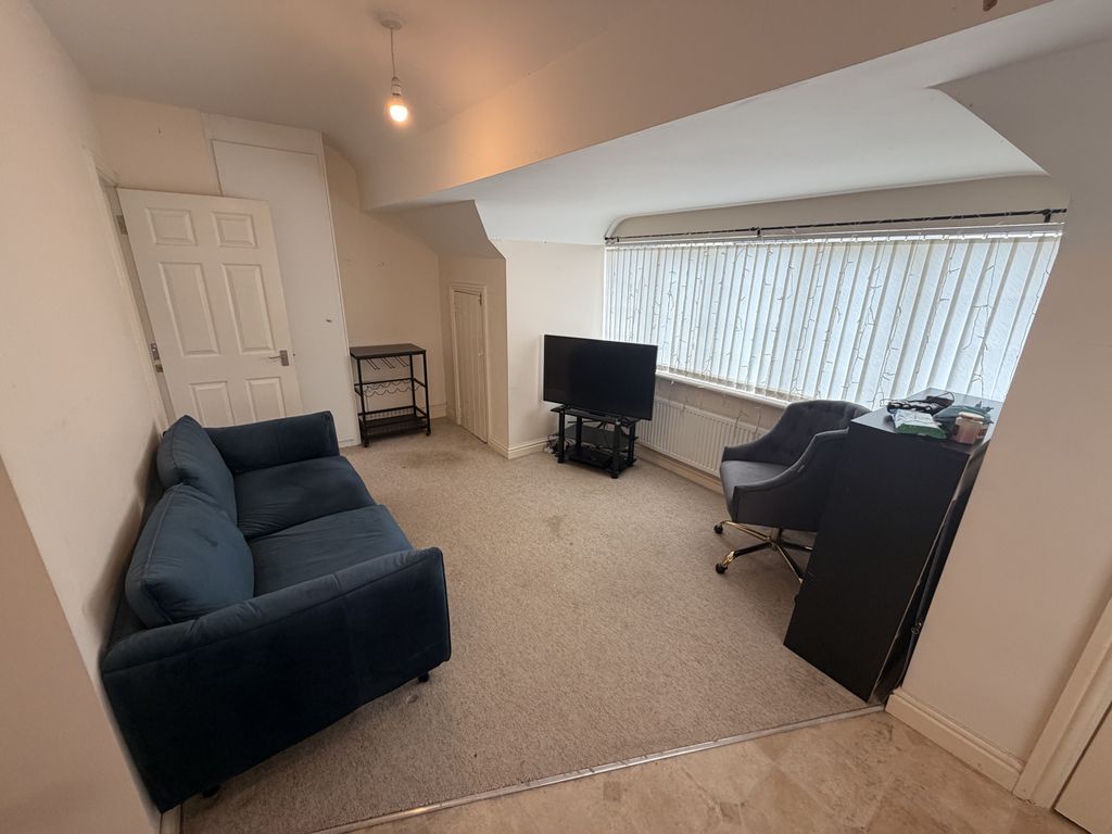 Property photo 2 of 3 Gallery