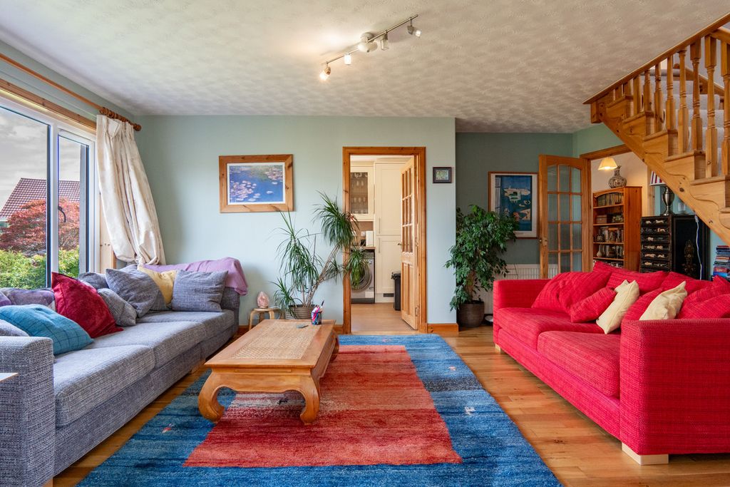 Property photo 2 of 43