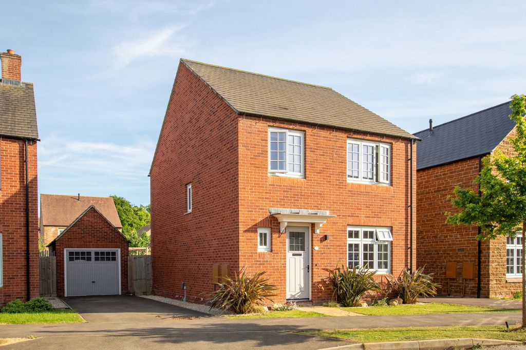 Property photo 1 of 23