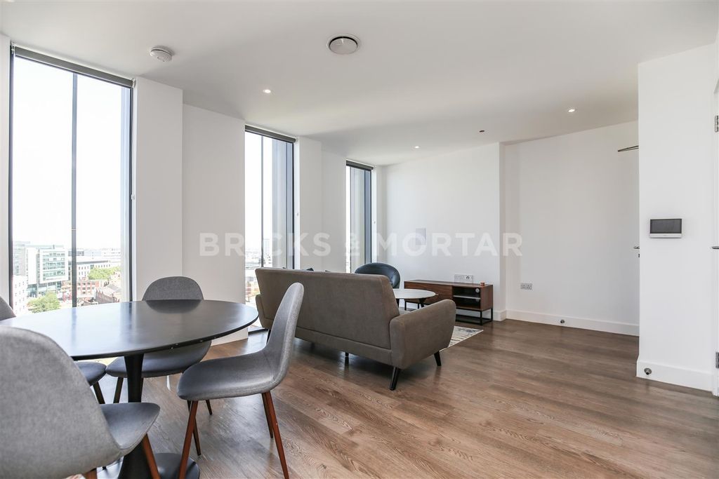 Property photo 2 of 13 5.Jpg