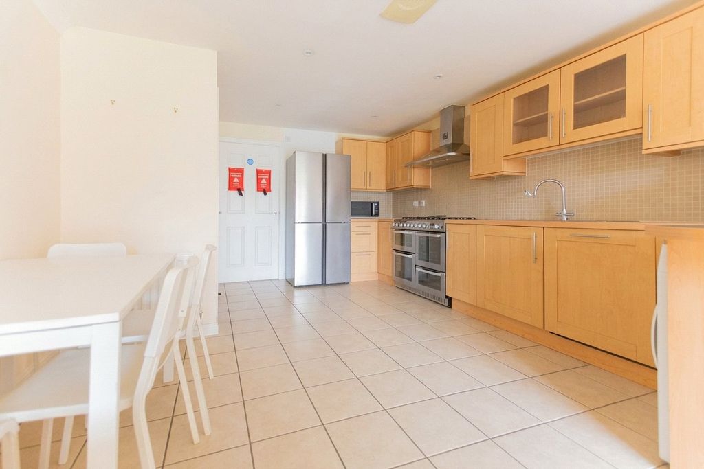 Property photo 1 of 13 Picture No. 05
