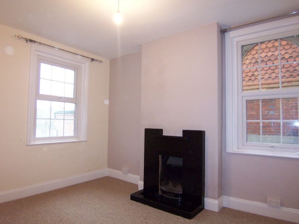 Property photo 3 of 6