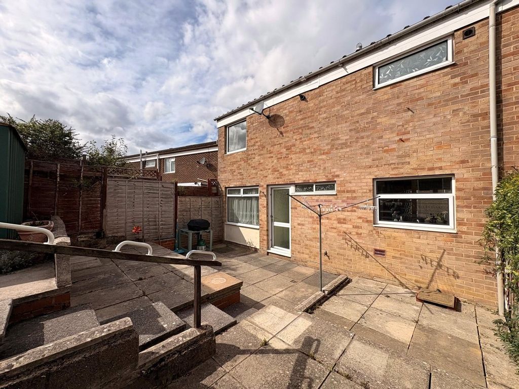 Property photo 2 of 15 Picture No. 17