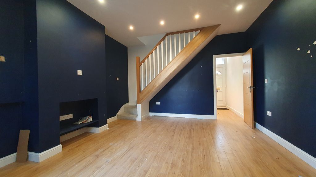 Property photo 3 of 14 Gallery