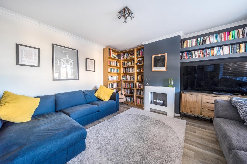 Property photo 3 of 19 Living Room