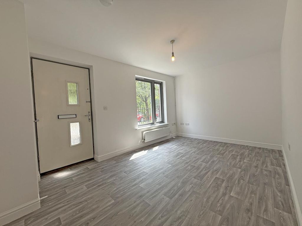 Property photo 2 of 23 Fore Street 222 - Dining Room.Jpg