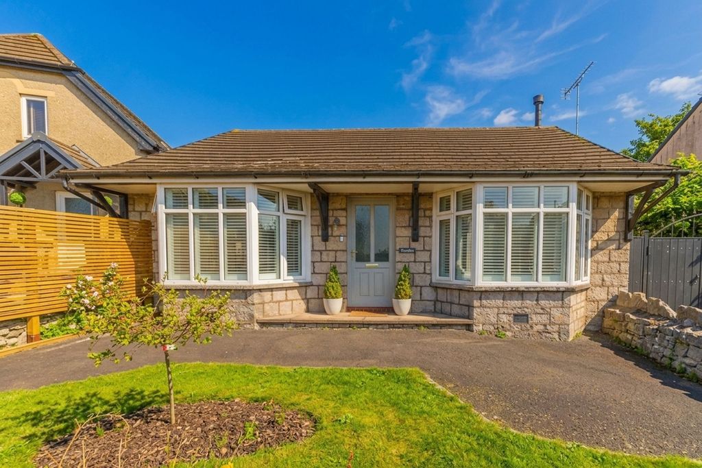 Property photo 1 of 39