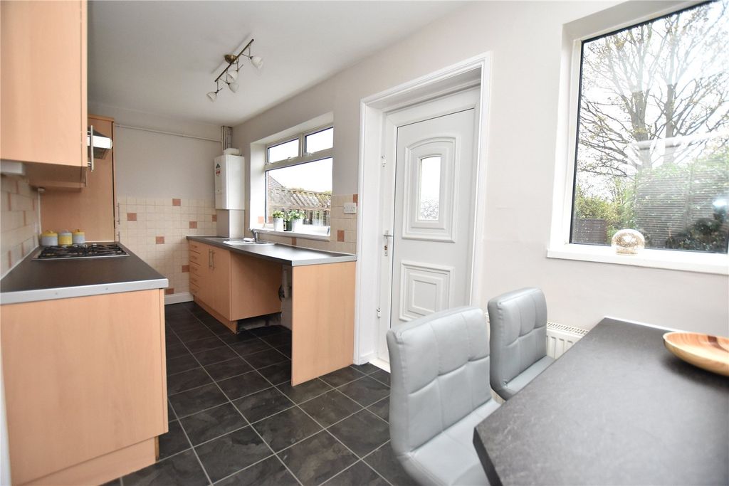 Property photo 3 of 16 Picture No. 25