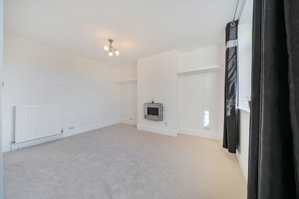 Property photo 3 of 12 Reception Room