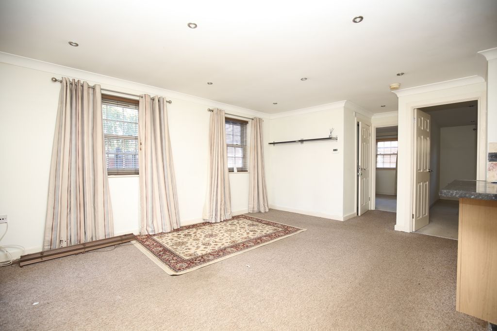 Property photo 2 of 11 4X8A3535