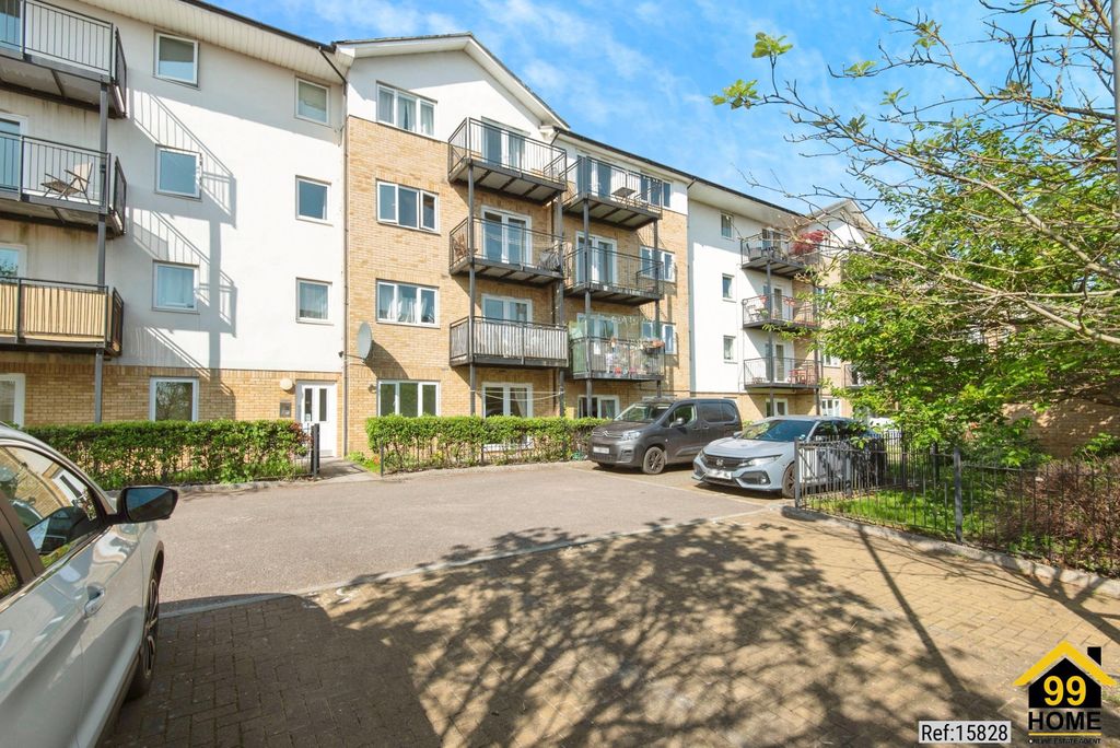 Property photo 2 of 18 Photo 1