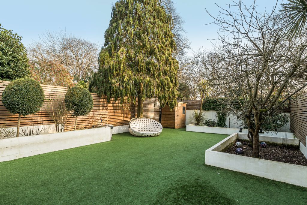 Property photo 2 of 29