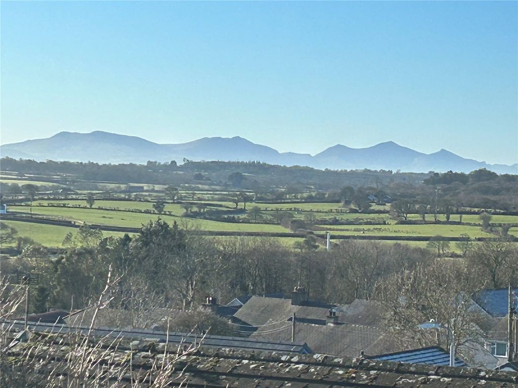 Property photo 2 of 23 Picture No. 03