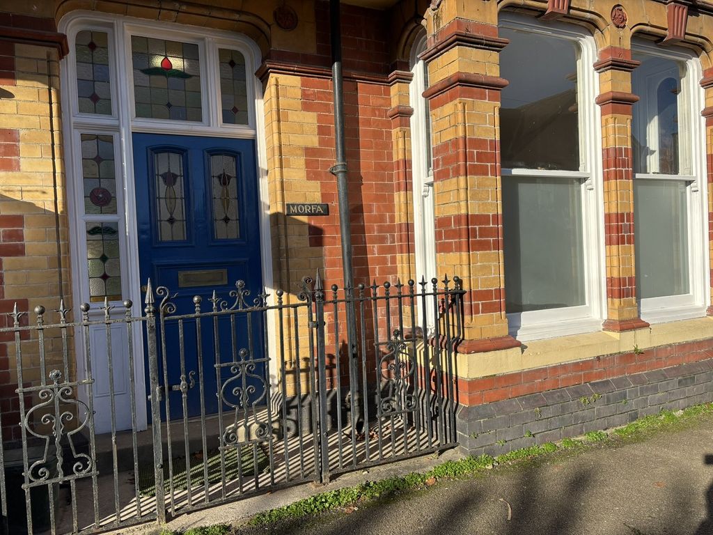 Property photo 1 of 8 Main Image