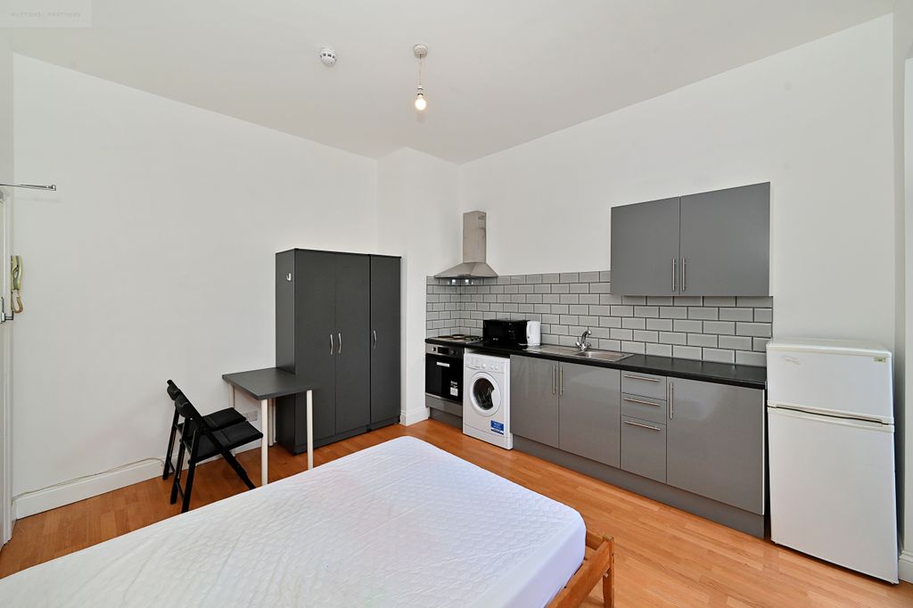 Property photo 2 of 10 Photo 1