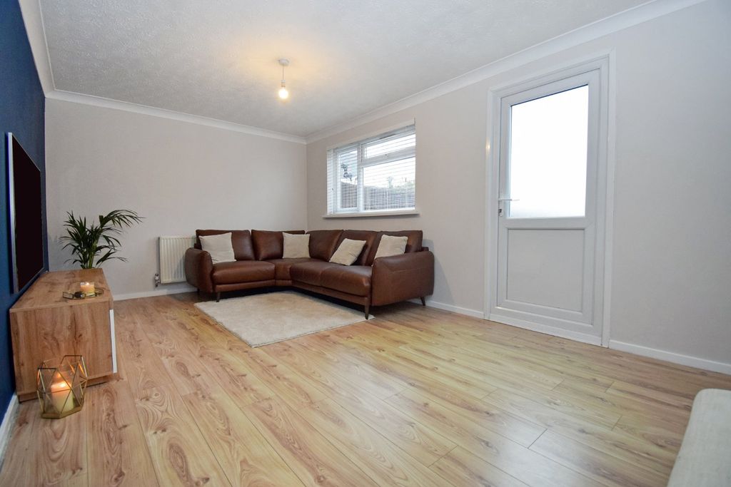 Property photo 2 of 12 Living Room