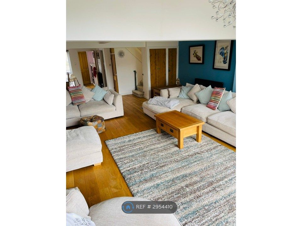 Property photo 1 of 15 Living Room