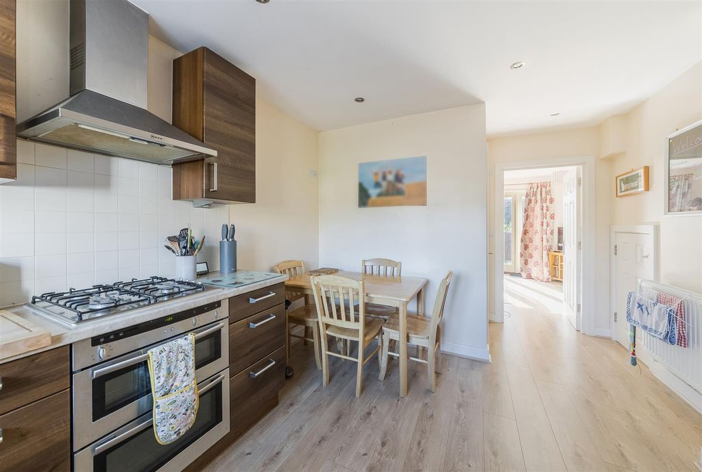Property photo 3 of 10 Img_8645.Jpg