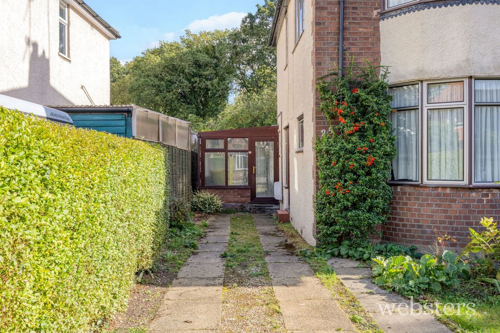 Property photo 2 of 21