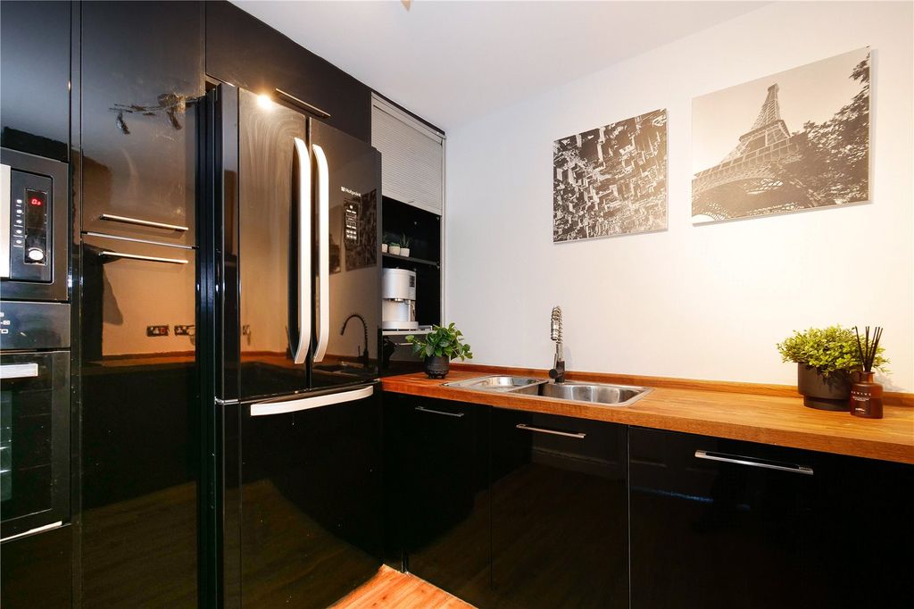 Property photo 3 of 15 Picture No. 05