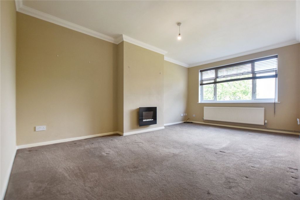 Property photo 2 of 7 Living Room