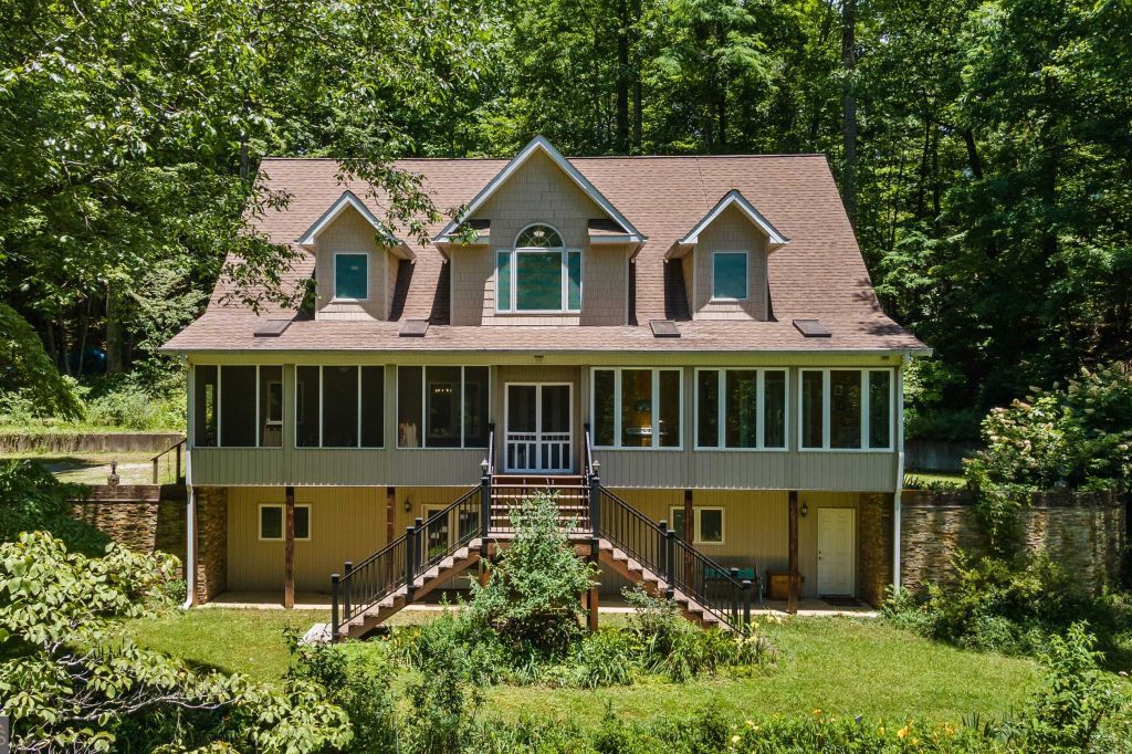 Property photo 1 of 31