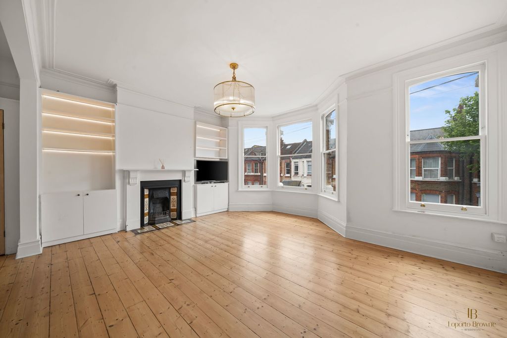 Property photo 1 of 25