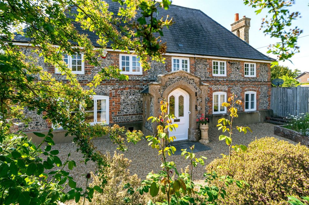 Property photo 1 of 62 Picture No. 59