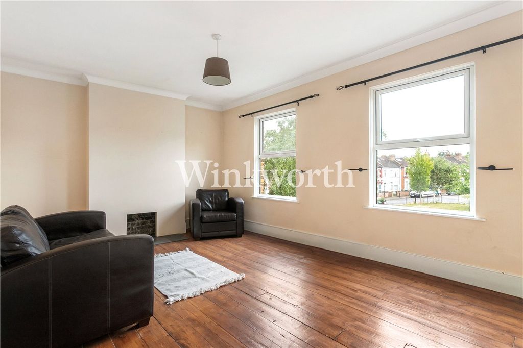 Property photo 2 of 10 Picture No. 19