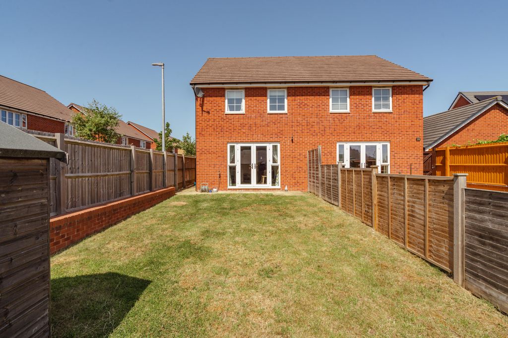 Property photo 3 of 17 19