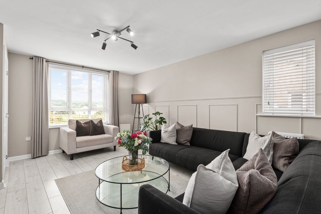 Property photo 3 of 30 5271575