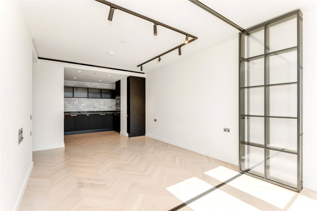 Property photo 1 of 18 Picture No. 20