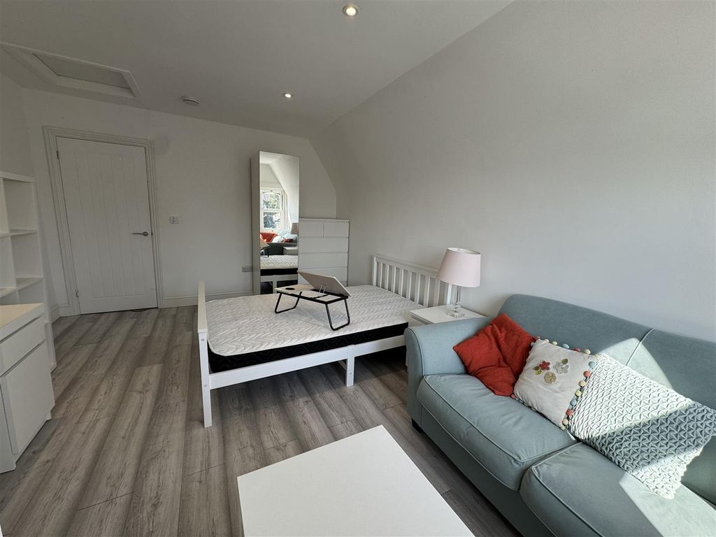 Property photo 2 of 4 Image002.Jpg