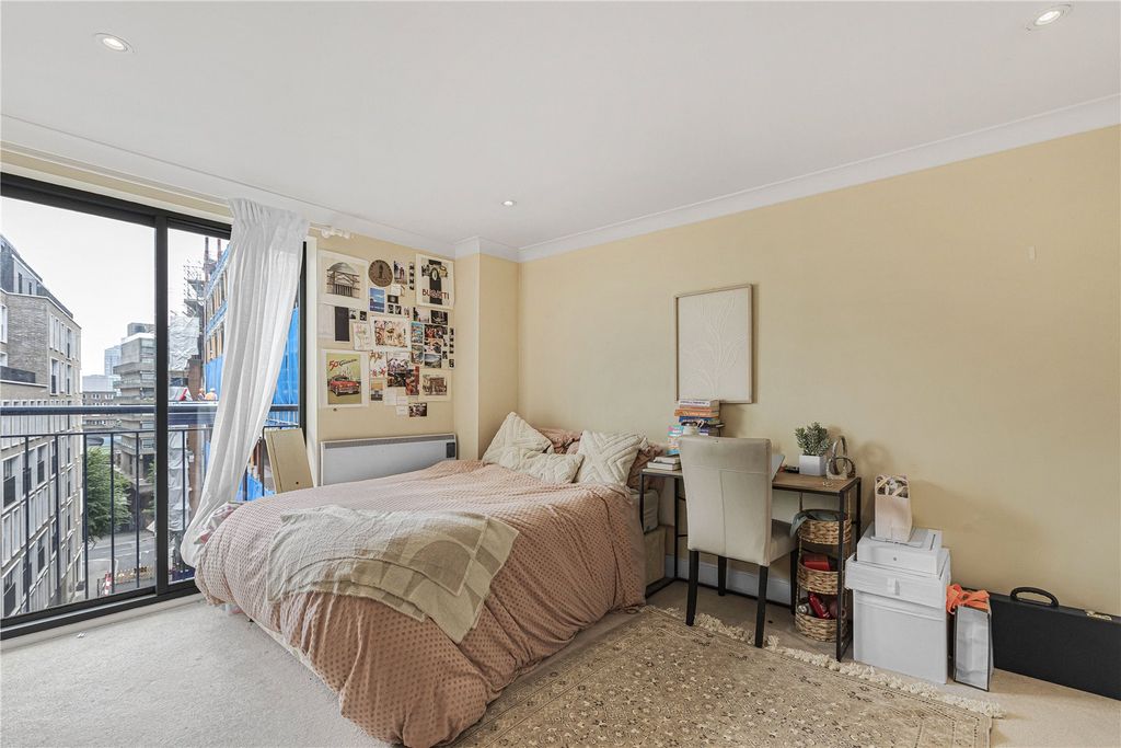 Property photo 2 of 15 Picture No. 24