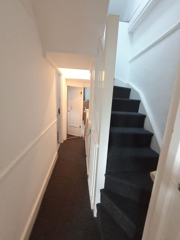 Property photo 2 of 33
