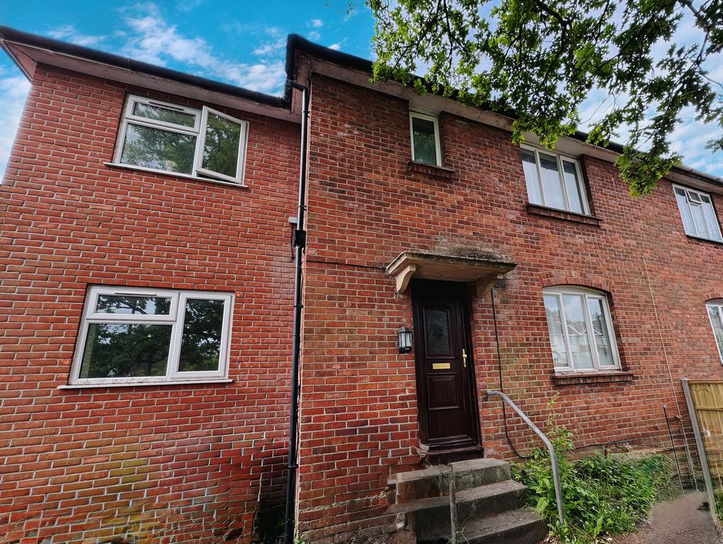 Property photo 1 of 7 External