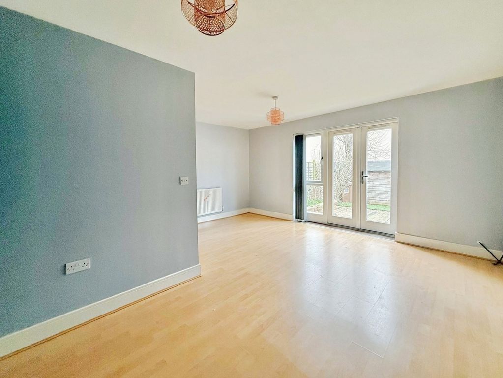 Property photo 3 of 13 Pbox-Img.Jpg