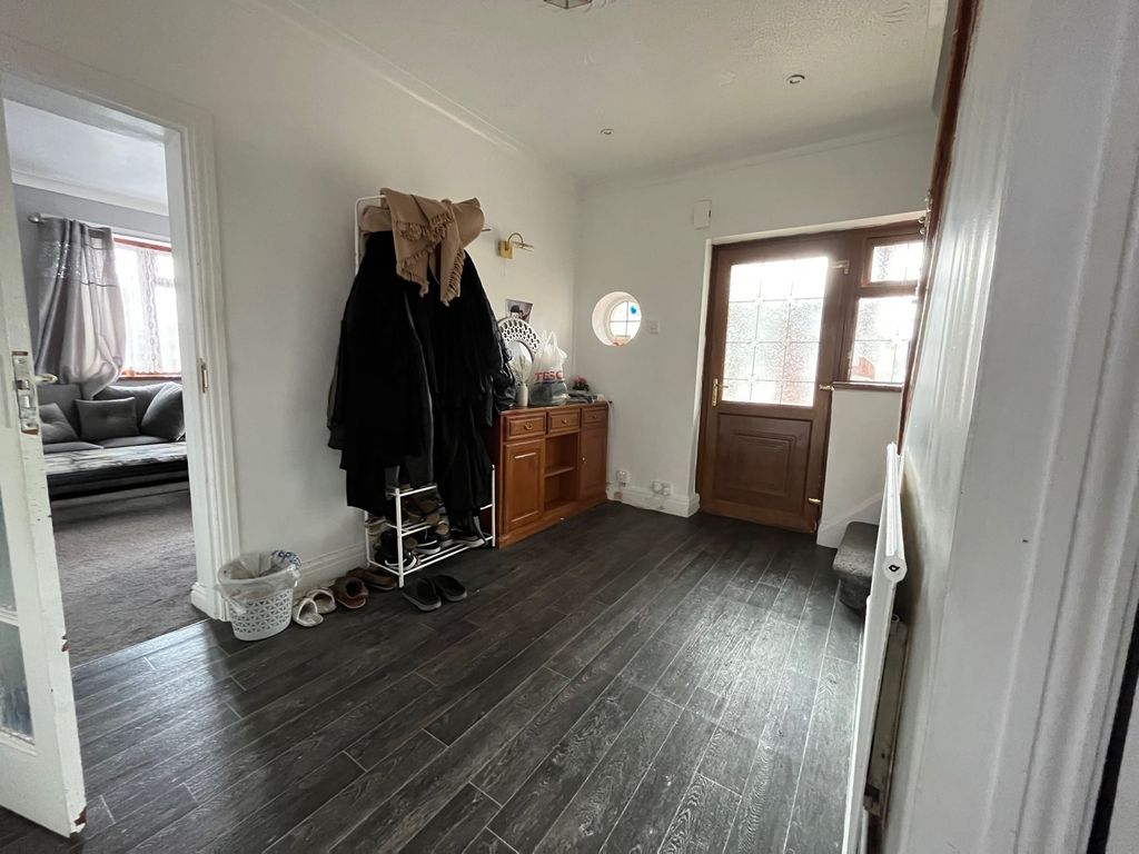 Property photo 3 of 26 Hallway