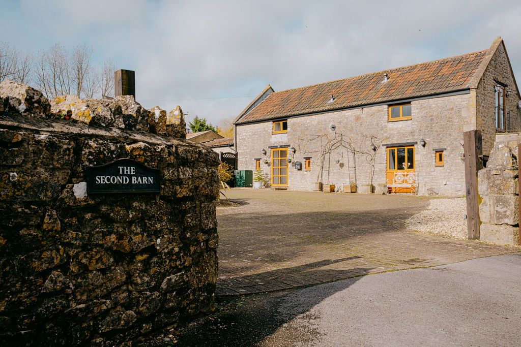 Property photo 1 of 23