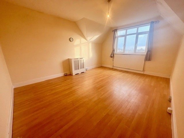 Property photo 2 of 15 Image