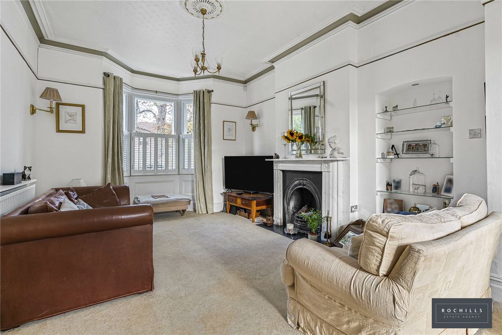 Property photo 3 of 34 Picture No. 17