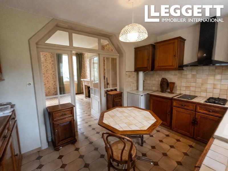 Property photo 3 of 10