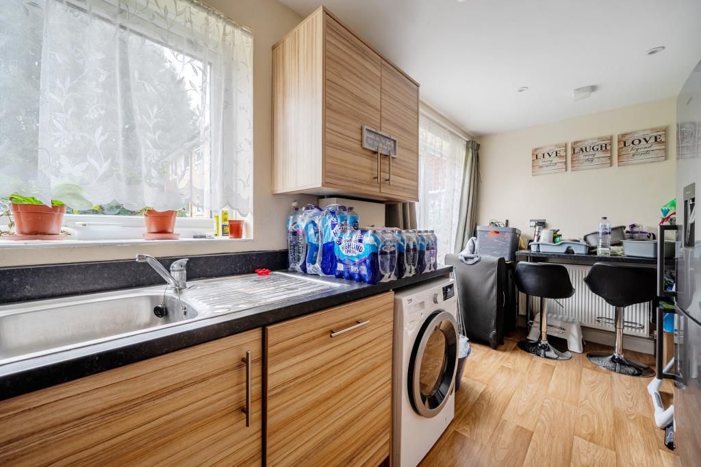 Property photo 3 of 20 Kitchen