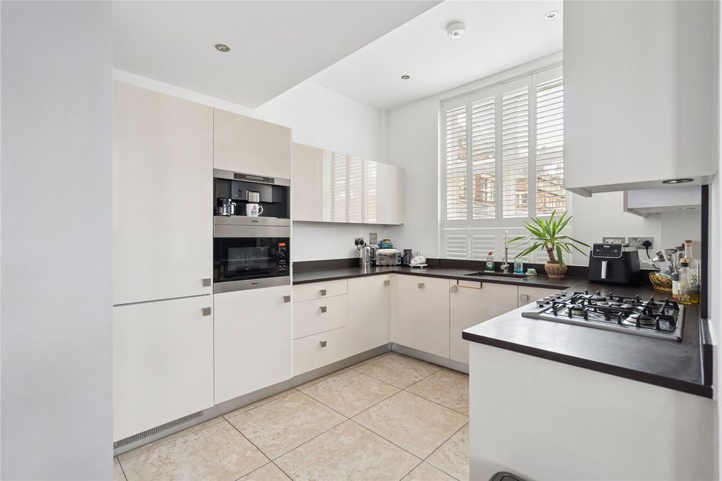 Property photo 2 of 13 Kitchen