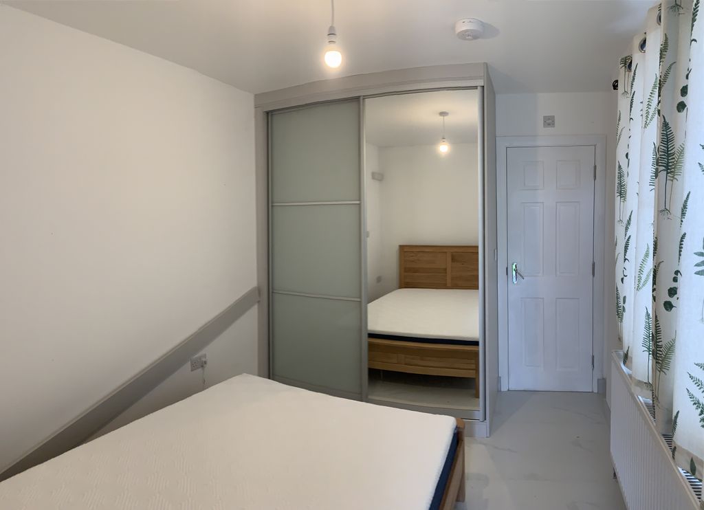 Property photo 2 of 6 Gallery