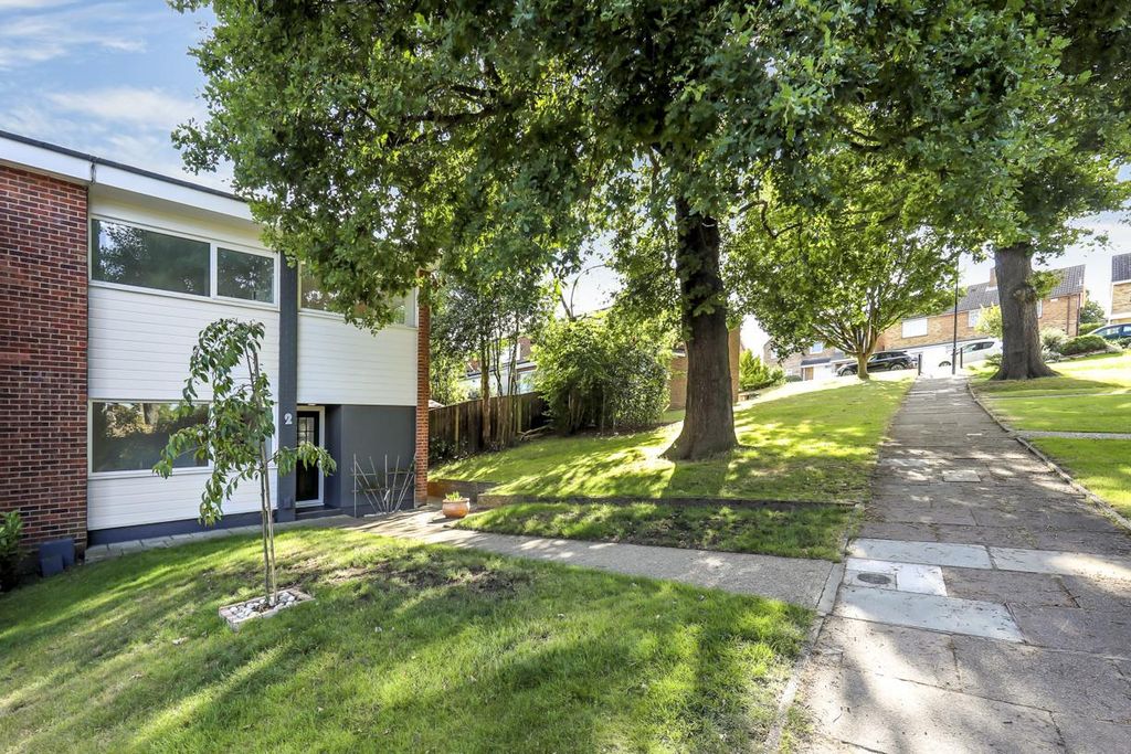 Property photo 1 of 21