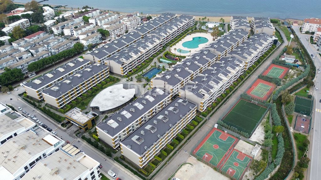 Property photo 3 of 33